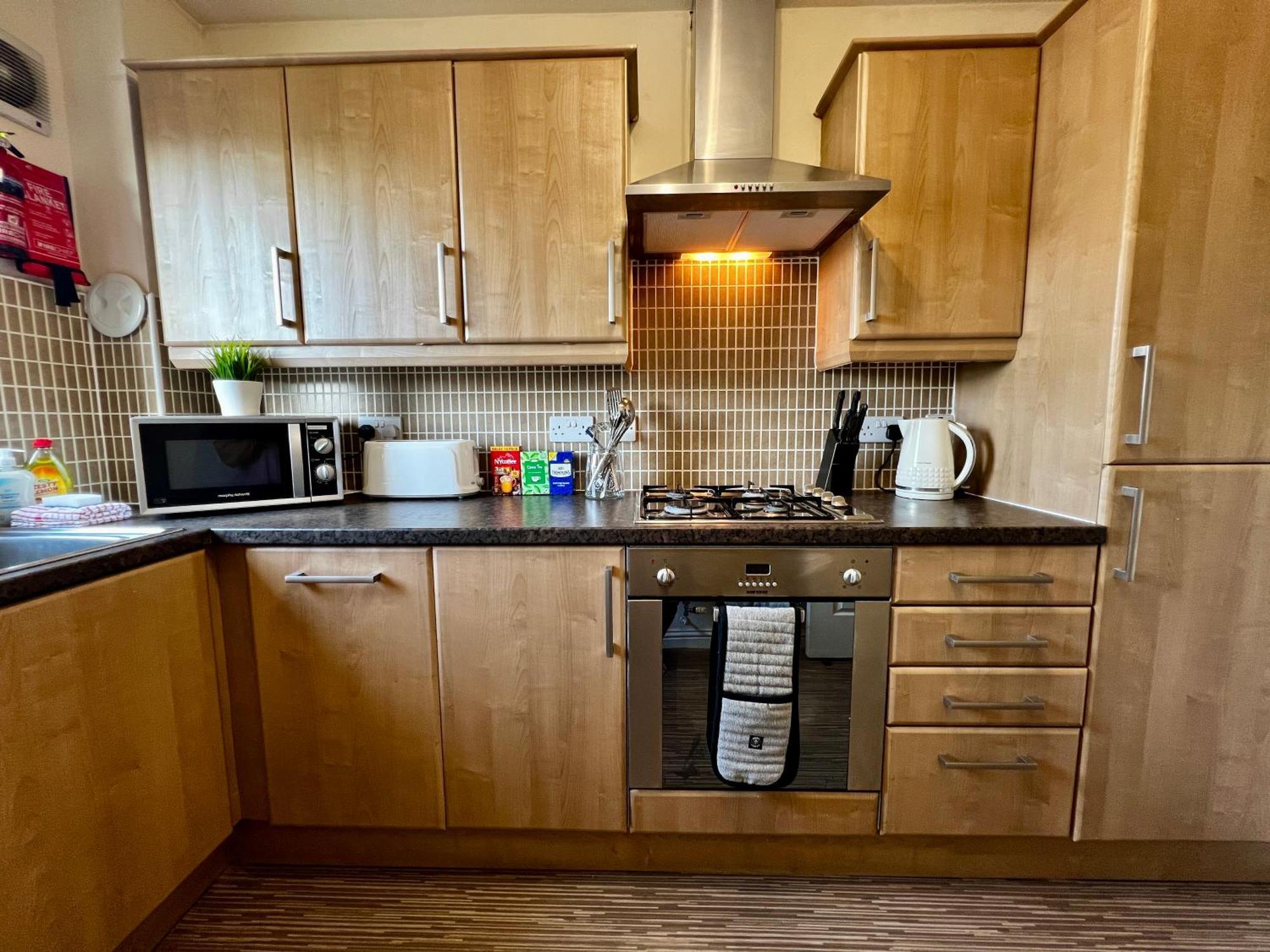 Stylish Modern Flat With Juliet Balcony & Parking Leilighet Glasgow Eksteriør bilde