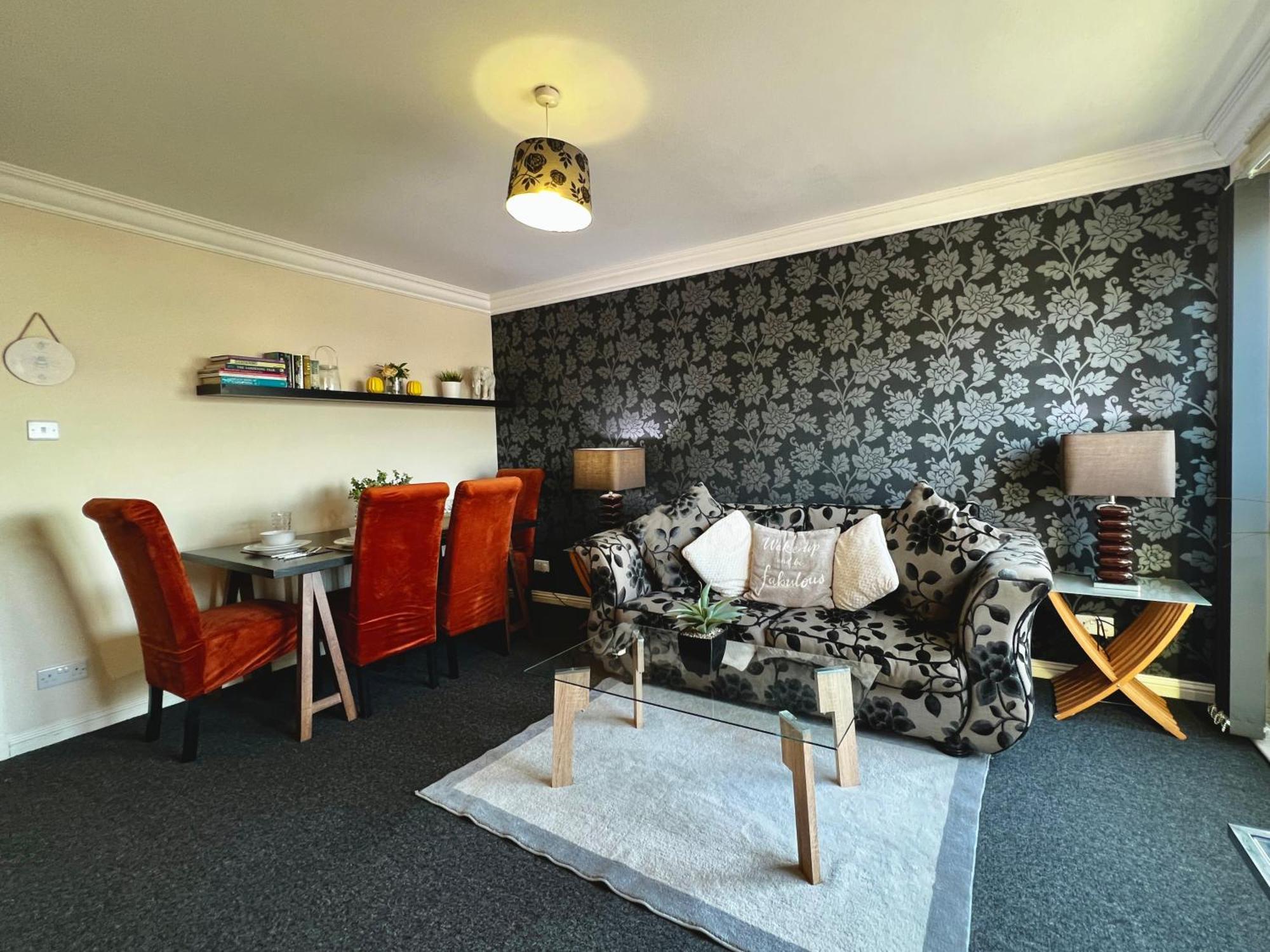 Stylish Modern Flat With Juliet Balcony & Parking Leilighet Glasgow Eksteriør bilde