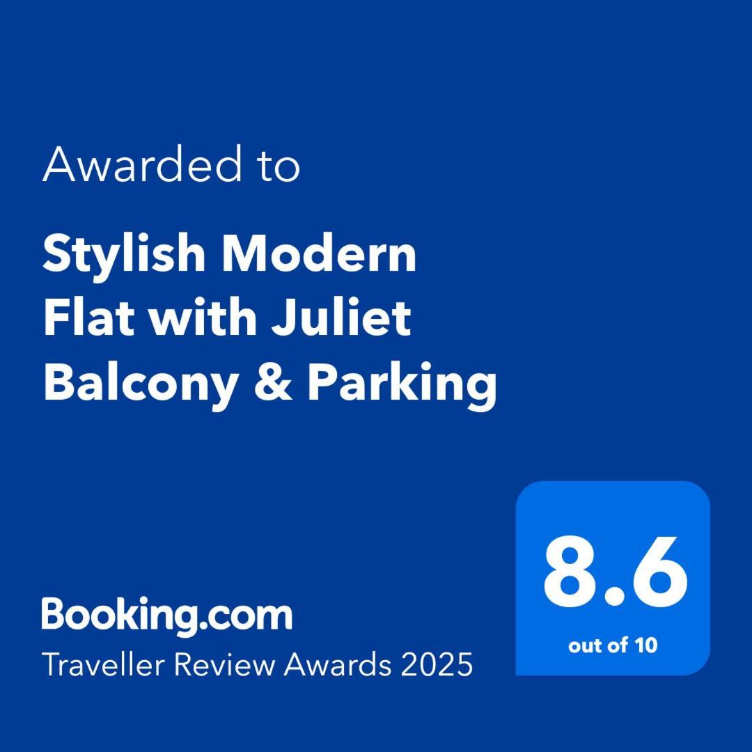 Stylish Modern Flat With Juliet Balcony & Parking Leilighet Glasgow Eksteriør bilde